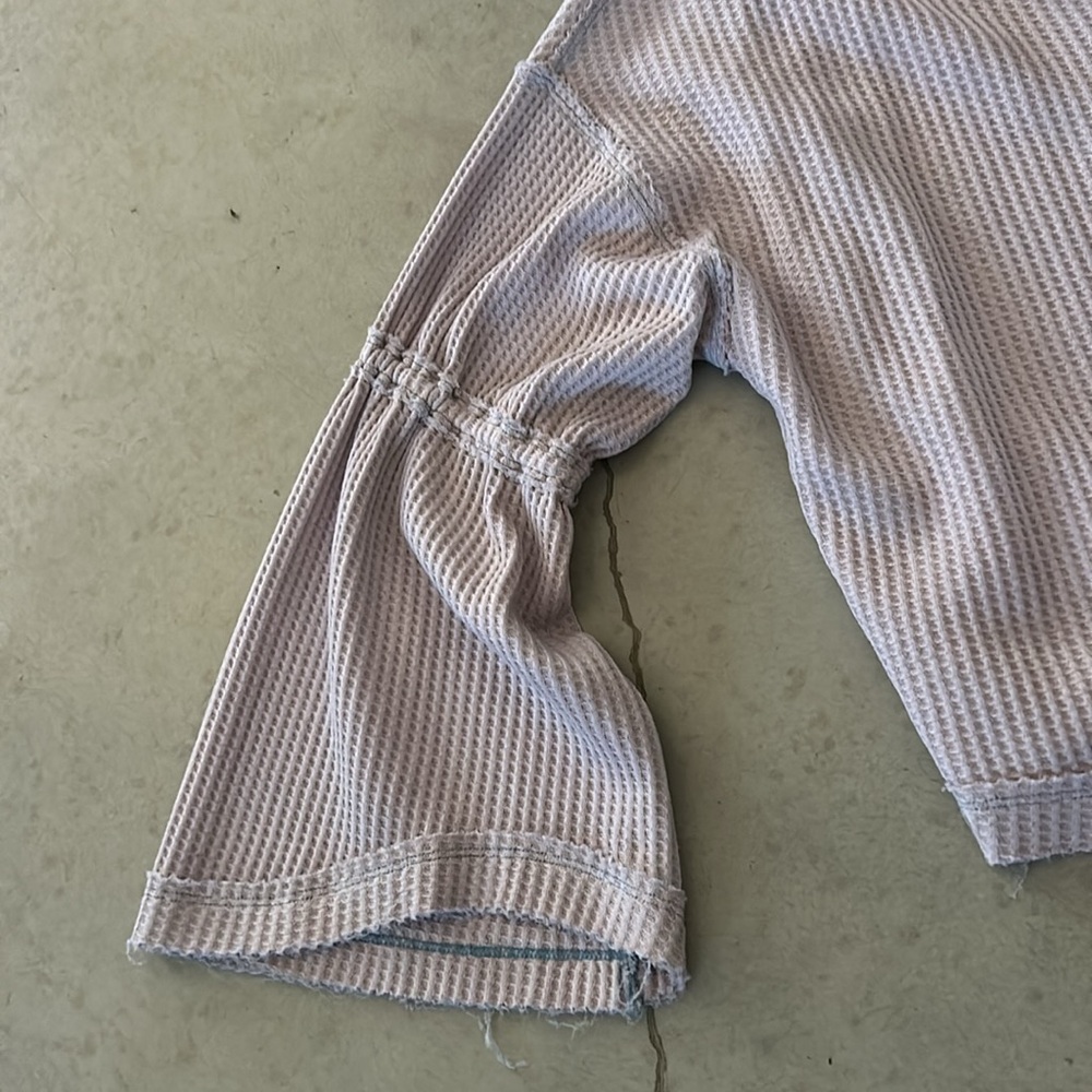 Lavender Pull Over - image 3